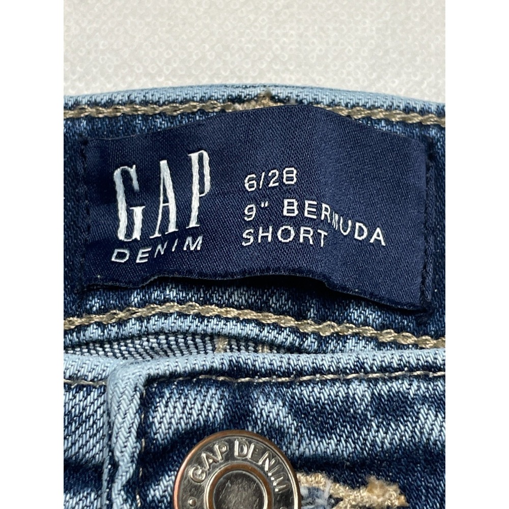 GAP Denim Bermuda Shorts Womens 6/28 Medium Wash 9 Inch Inseam Casual Summer - Picture 3 of 13